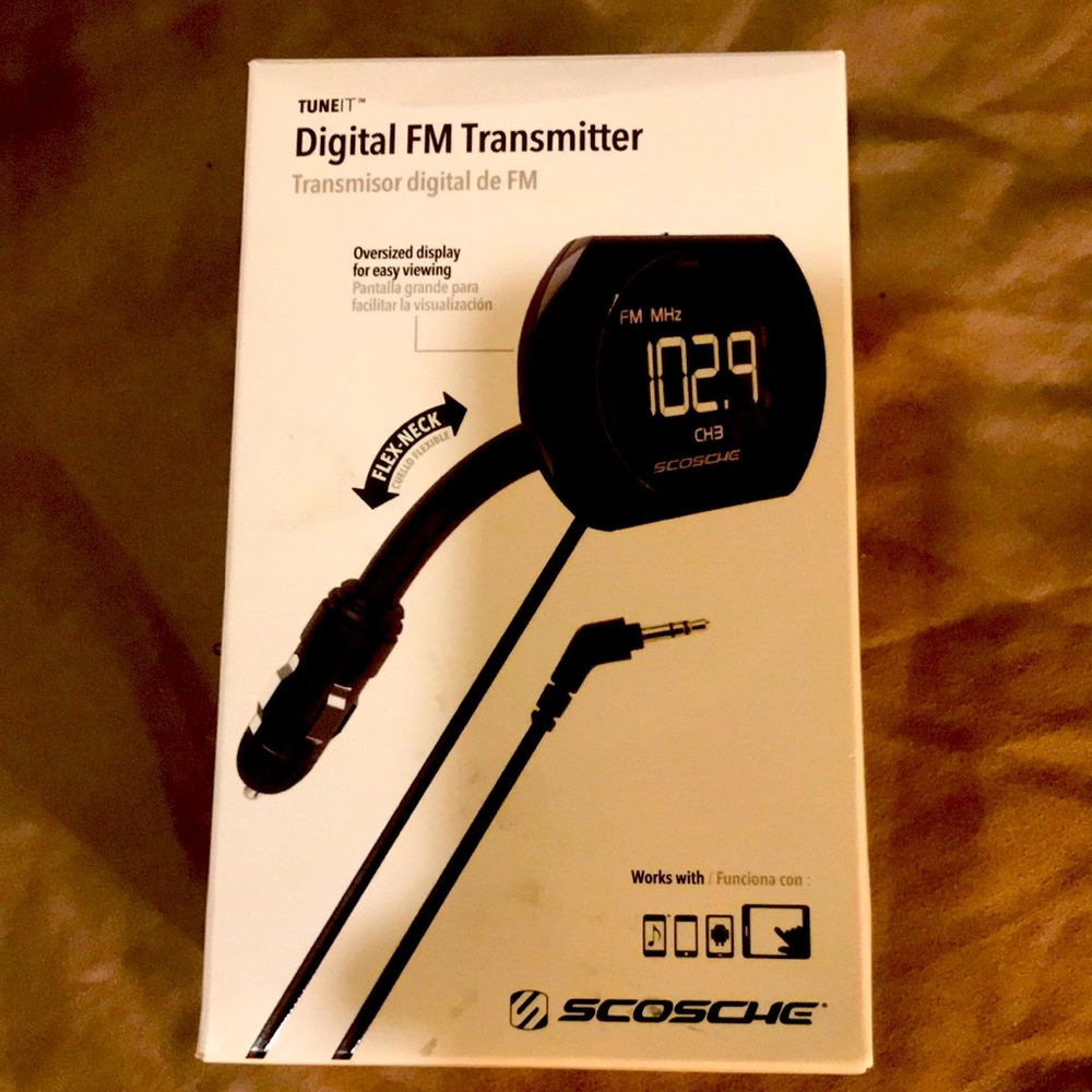 Scosche Digital FM transmitter w/ Back Lit Display & Flex-Neck